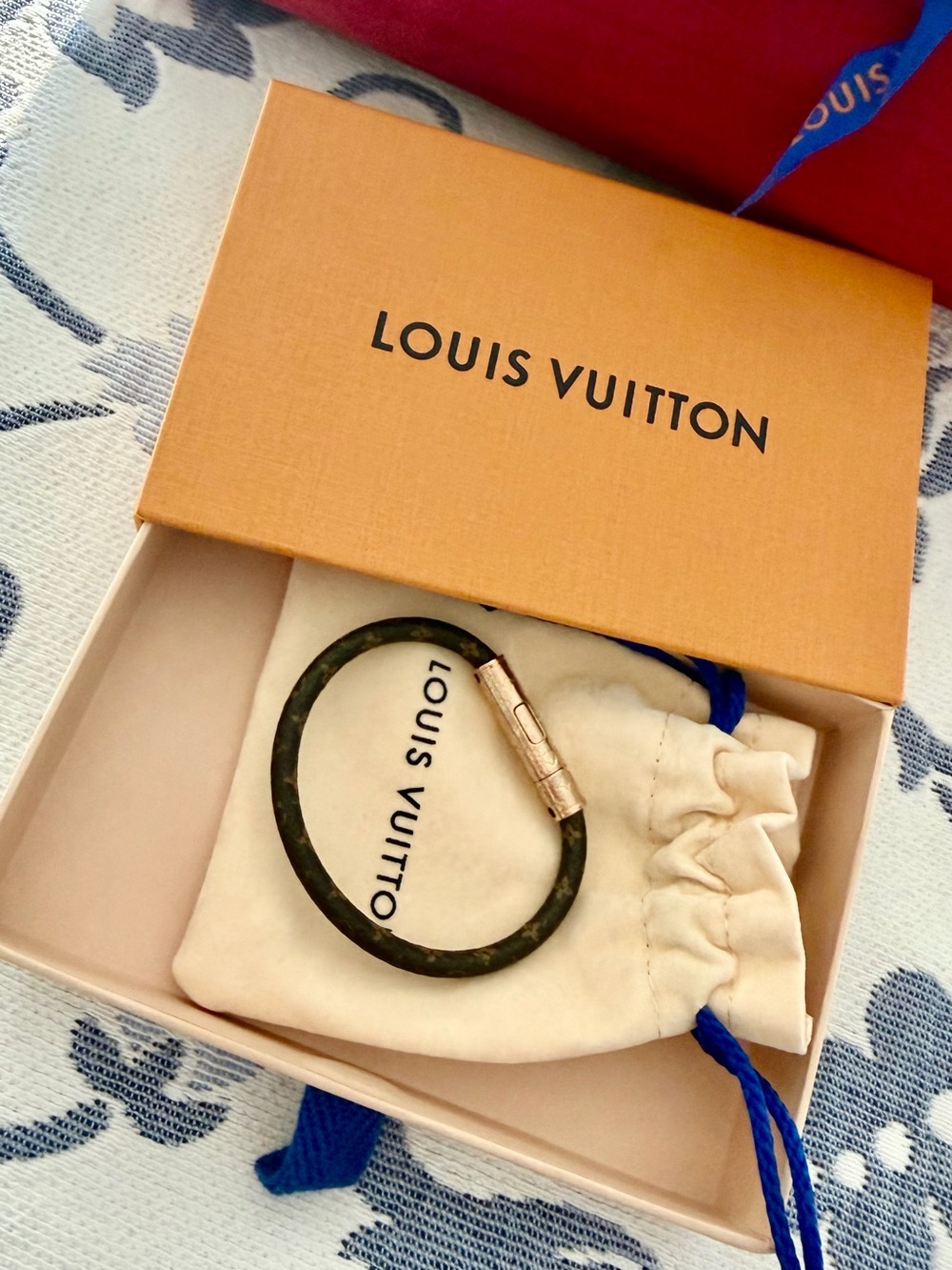 Louis Vuitton Confidential Bracelet with Gold details. 💥Authentic💥 - Picture 2 of 12